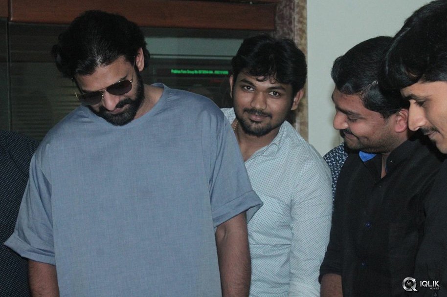 Karnataka-Fans-Meets-Prabhas